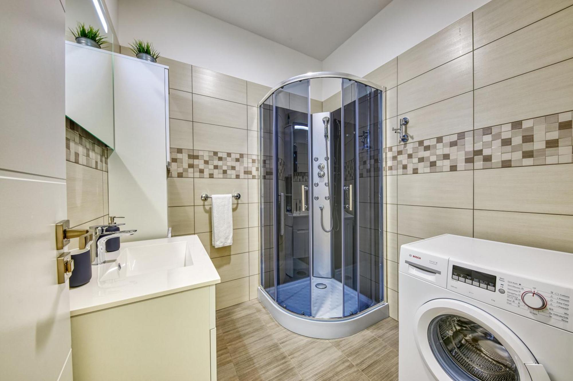 Le Monde Apartment Bratislava - Amazing 5Bdr In Downtown Kültér fotó