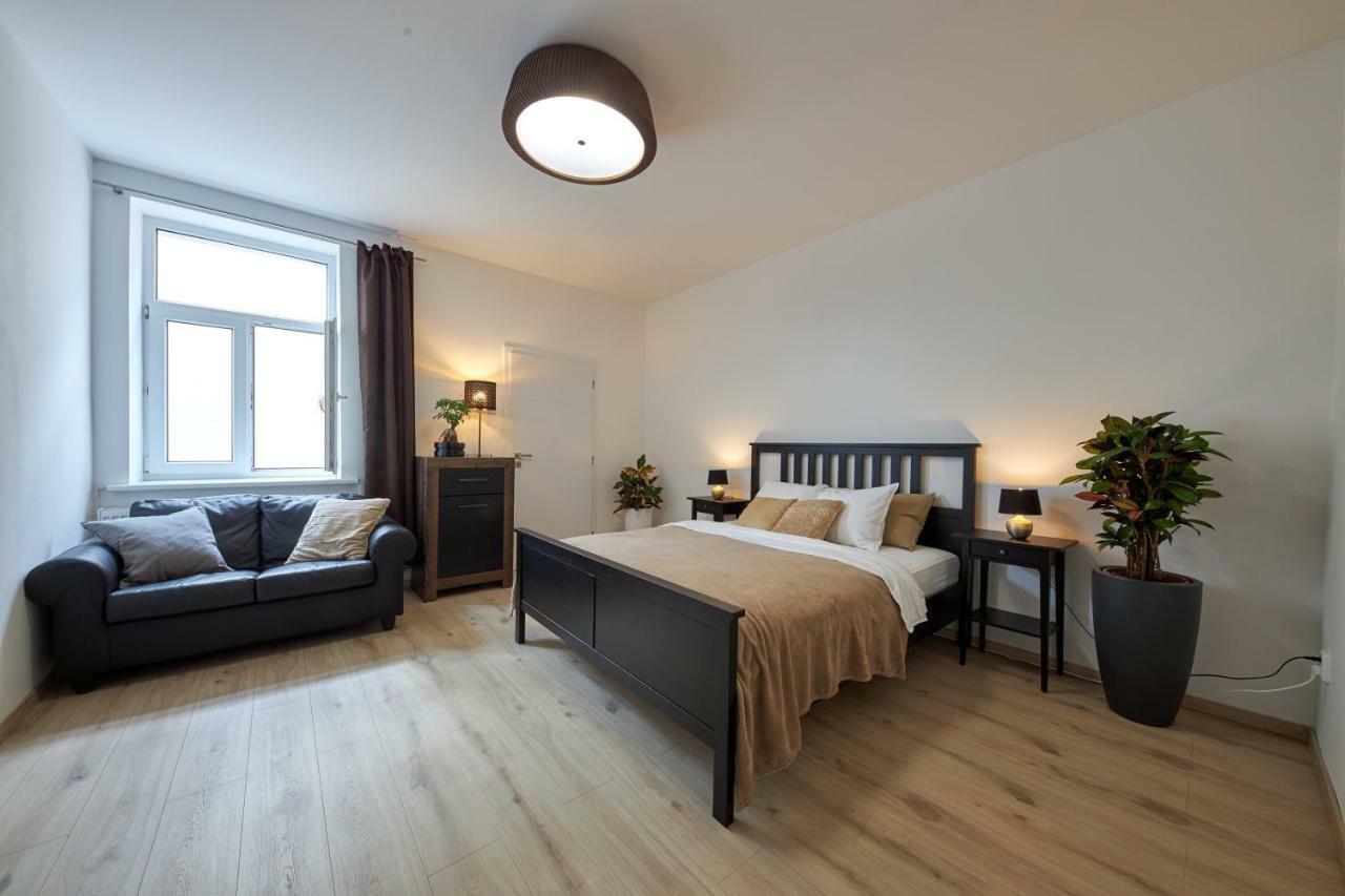 Le Monde Apartment Bratislava - Amazing 5Bdr In Downtown Kültér fotó