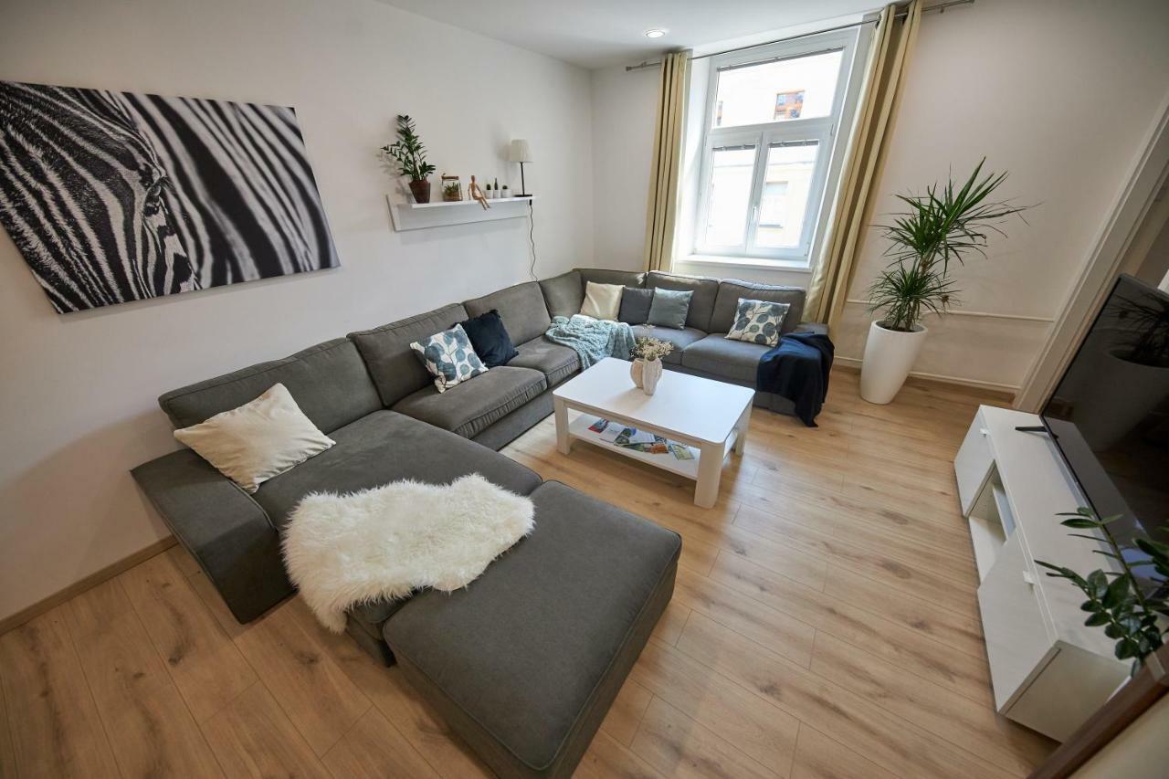 Le Monde Apartment Bratislava - Amazing 5Bdr In Downtown Kültér fotó