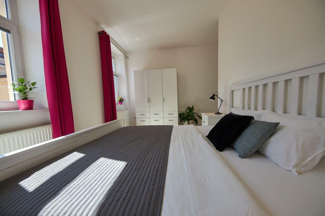 Le Monde Apartment Bratislava - Amazing 5Bdr In Downtown Kültér fotó