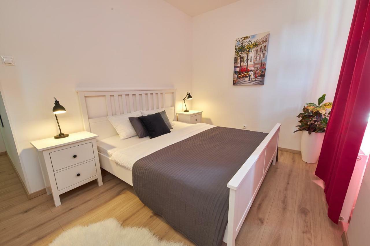 Le Monde Apartment Bratislava - Amazing 5Bdr In Downtown Kültér fotó