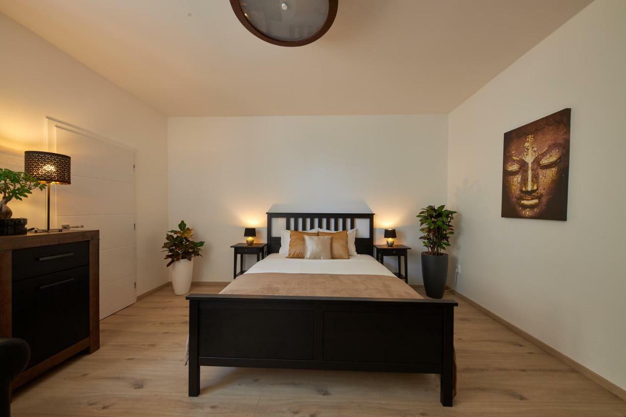 Le Monde Apartment Bratislava - Amazing 5Bdr In Downtown Kültér fotó