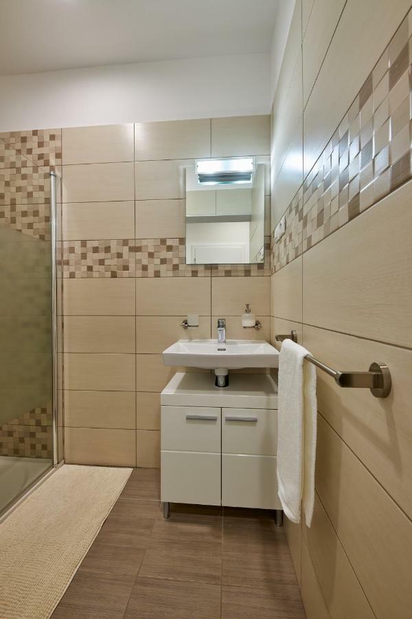 Le Monde Apartment Bratislava - Amazing 5Bdr In Downtown Kültér fotó