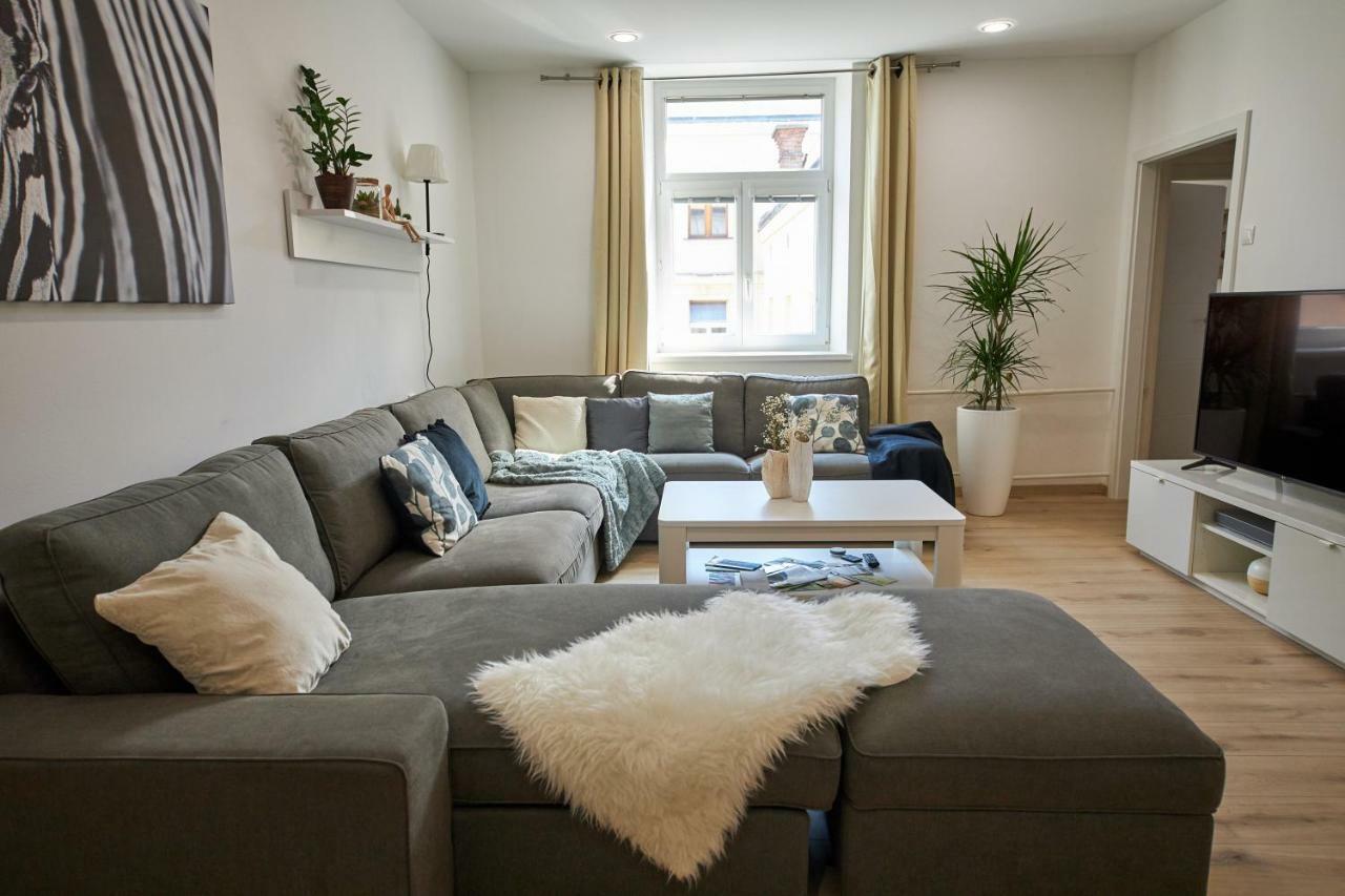 Le Monde Apartment Bratislava - Amazing 5Bdr In Downtown Kültér fotó