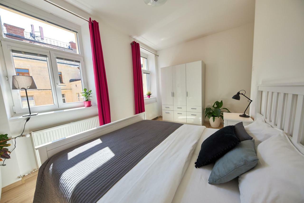 Le Monde Apartment Bratislava - Amazing 5Bdr In Downtown Kültér fotó